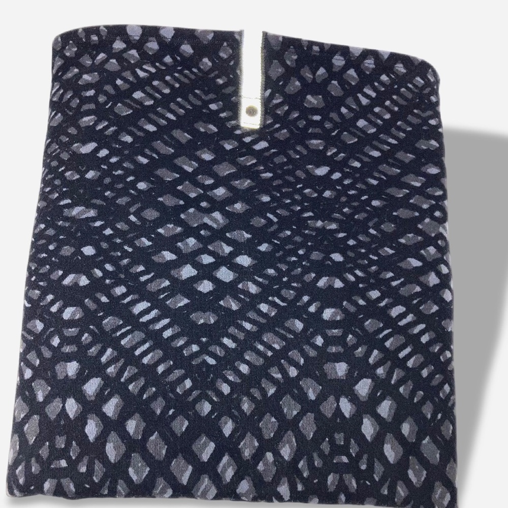 ❗️SOLD❗️ LIKE 🆕❗️ LULULEMON VINYASA SCARF, BLACK, SLATE